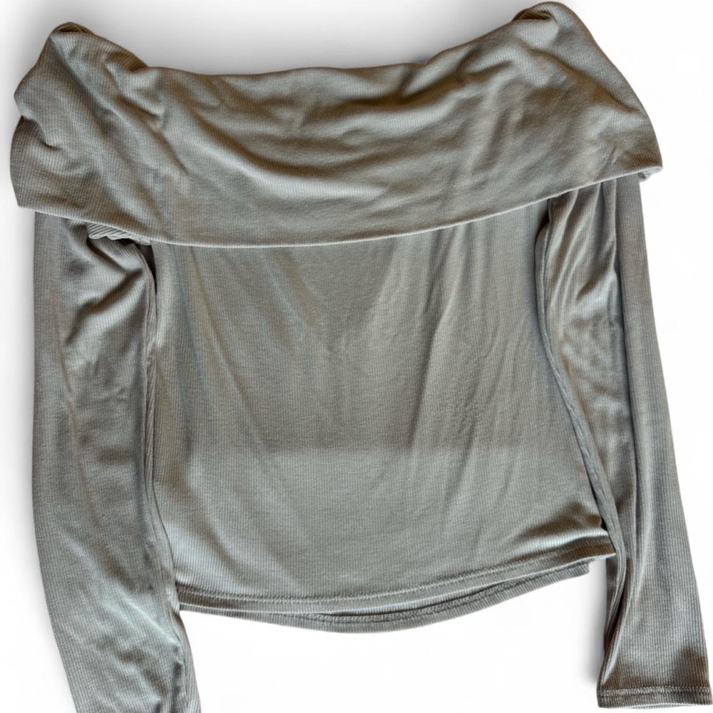 Off-Shoulder Ribbed Top - Picture 2 of 3